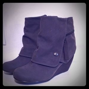 Blowfish ankle booties sz 9